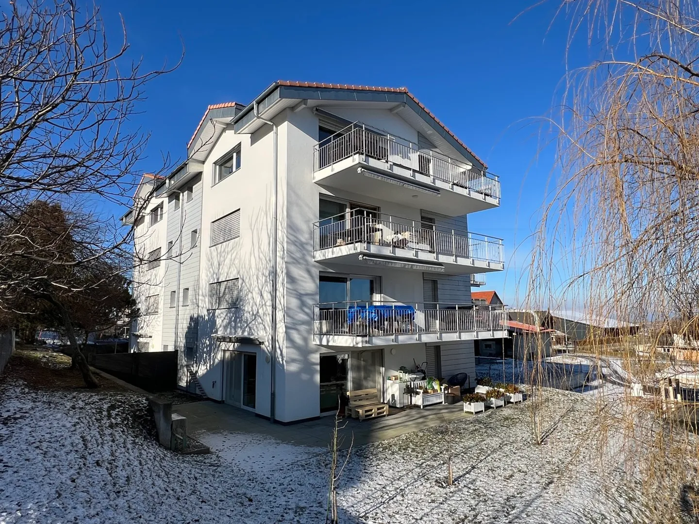 Rental building 5 minutes from A12 junction Rossens - Photo 1 of 5