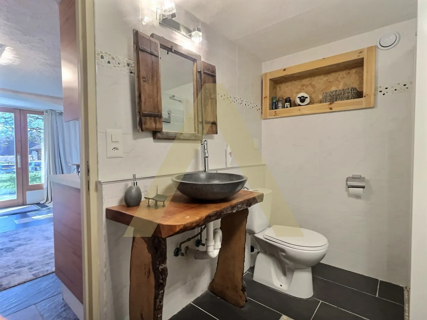 Chalet with independent studio in the heart of Ayent - Photo 9 of 10