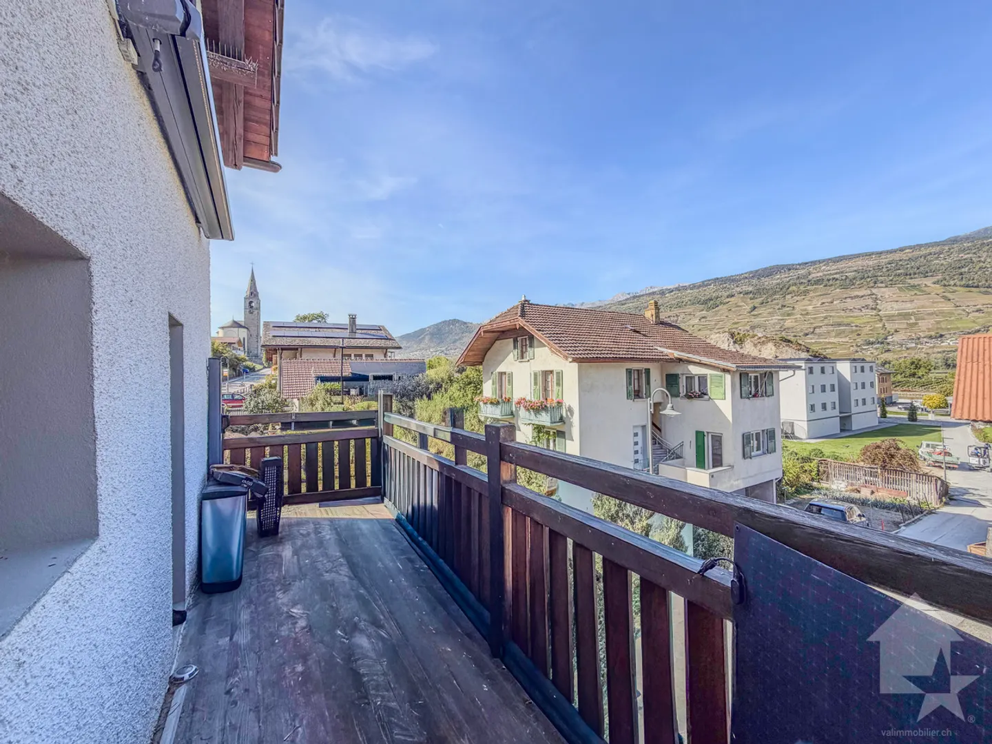Charmante 2-Zimmer-Wohnung mit renoviertem Bürobereich! - Foto 6 von 13