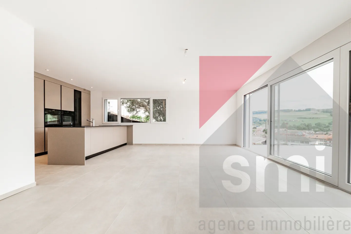 Villa di 5 stanze con una bella vista e finiture armoniose - Foto 4 di 13