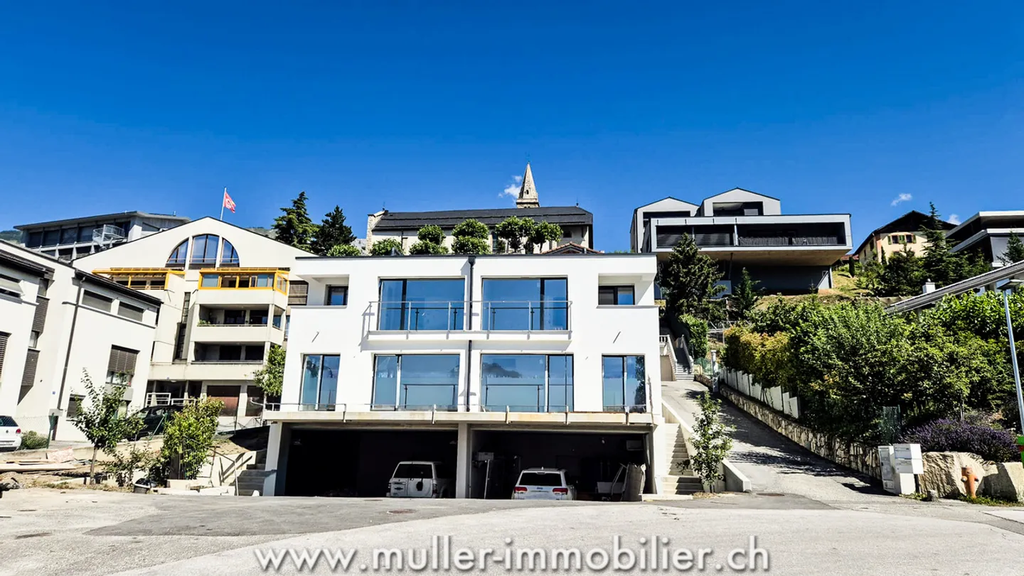 Large semi-detached villa under construction near Sion in Grimisuat - Photo 9 of 11