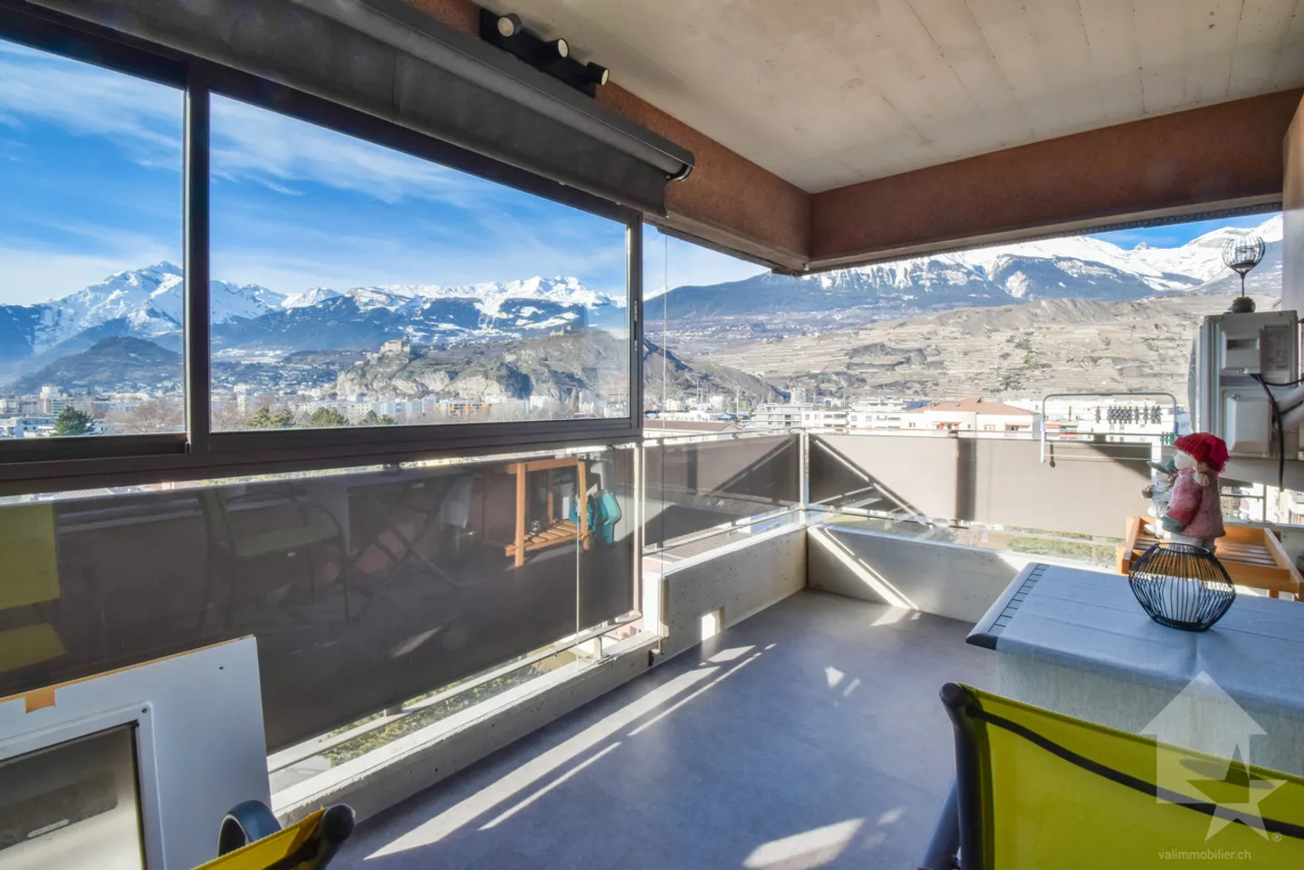 Charmante 5,5-Zimmer-Duplex-Penthouse vollständig geschmackvoll renoviert - Foto 3 von 13
