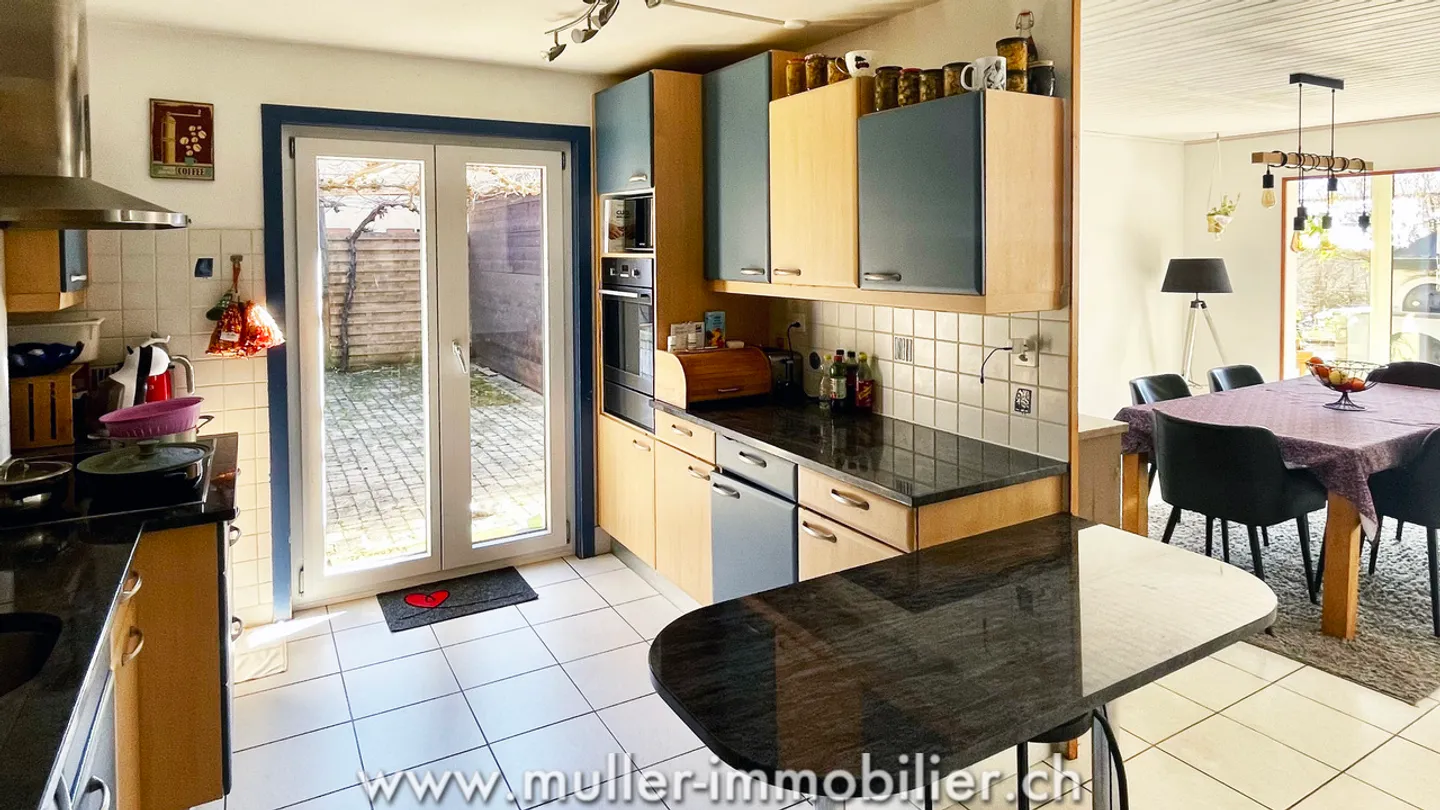 Sympathische angrenzende Villa in Gruyère - Foto 5 von 13