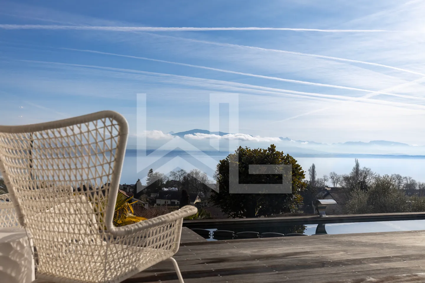 Außergewöhnliches zeitgenössisches Anwesen - Panoramablick auf den See - Foto 2 von 7