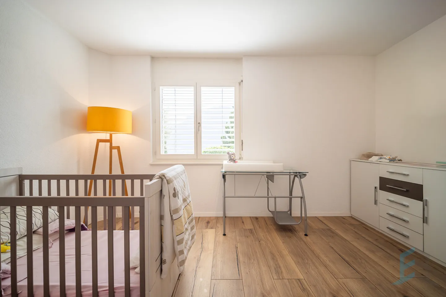 Stunning Semi-Detached Villa - Photo 10 of 13