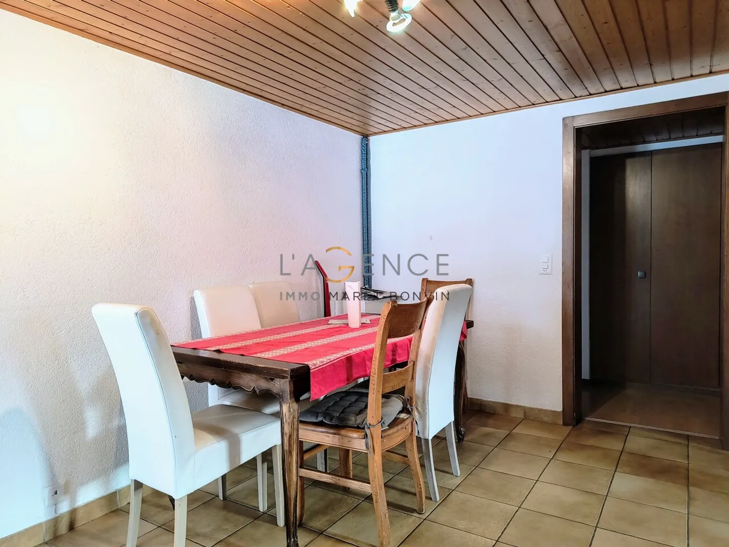 Appartement de 4.5 pièces - Photo 2 sur 6