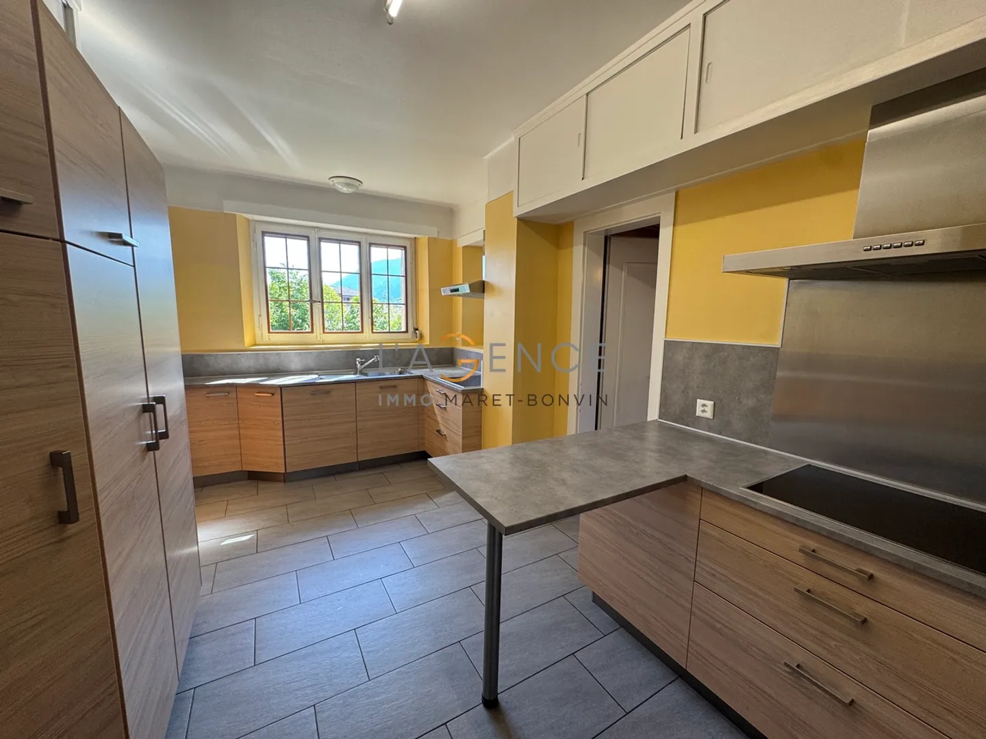 An exceptional property, rare on the market! - Photo 5 of 13