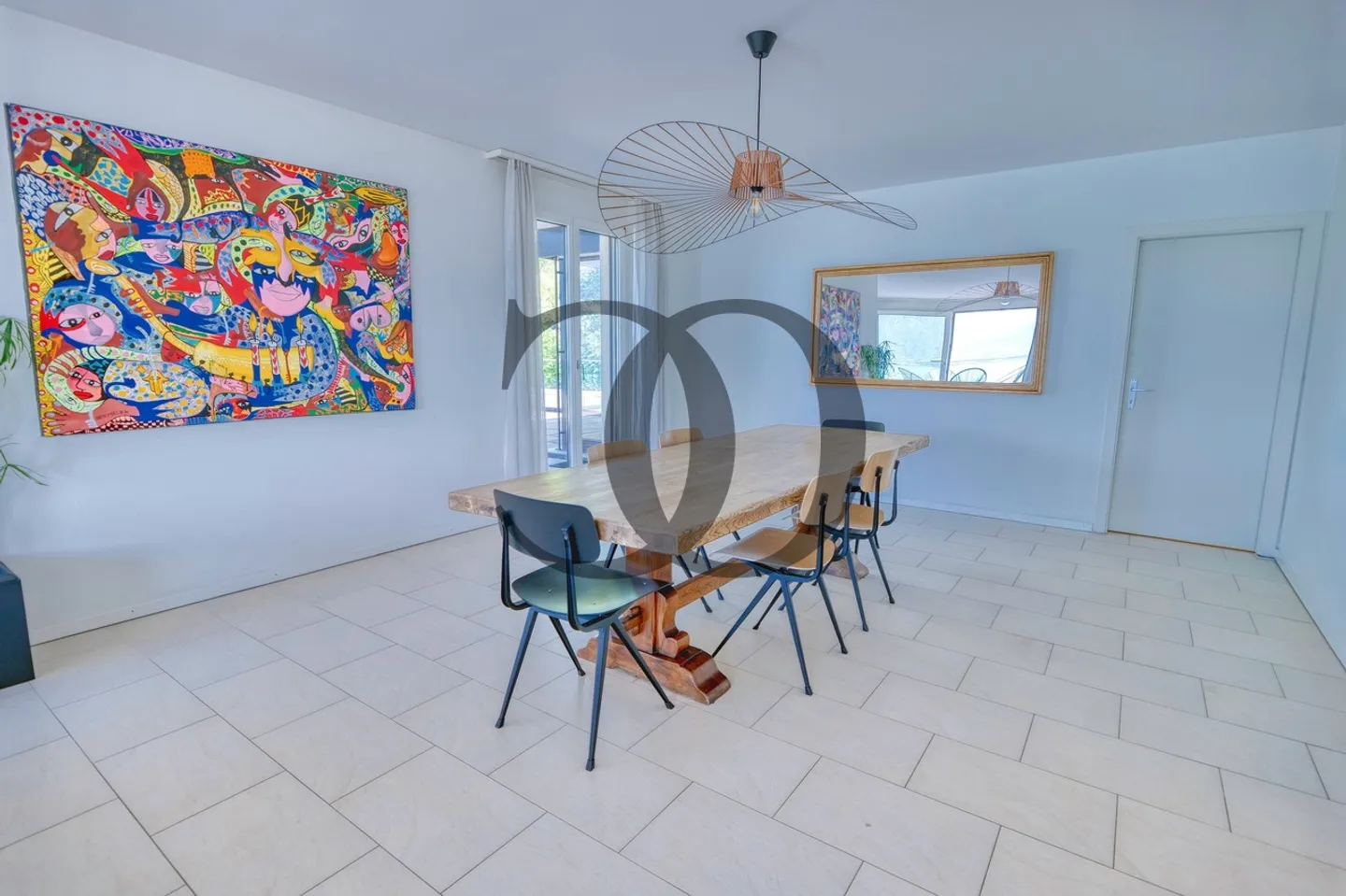 6,5-Zimmer-Wohnung mit Pool und 200 m2 Terrasse - Foto 3 von 13