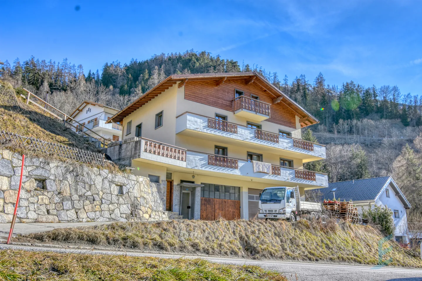In affitto Bellissimo appartamento ristrutturato di 3½ locali all'ultimo piano - Foto 1 di 13