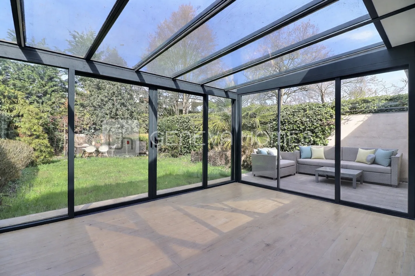 Charming family home - Photo 6 of 7