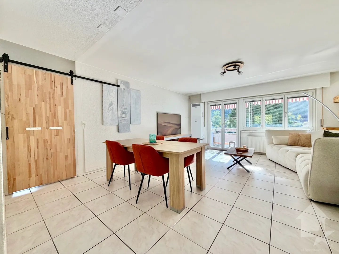 Joli appartement rénové de 90 m² avec garage box et parc ! - Photo 1 sur 13