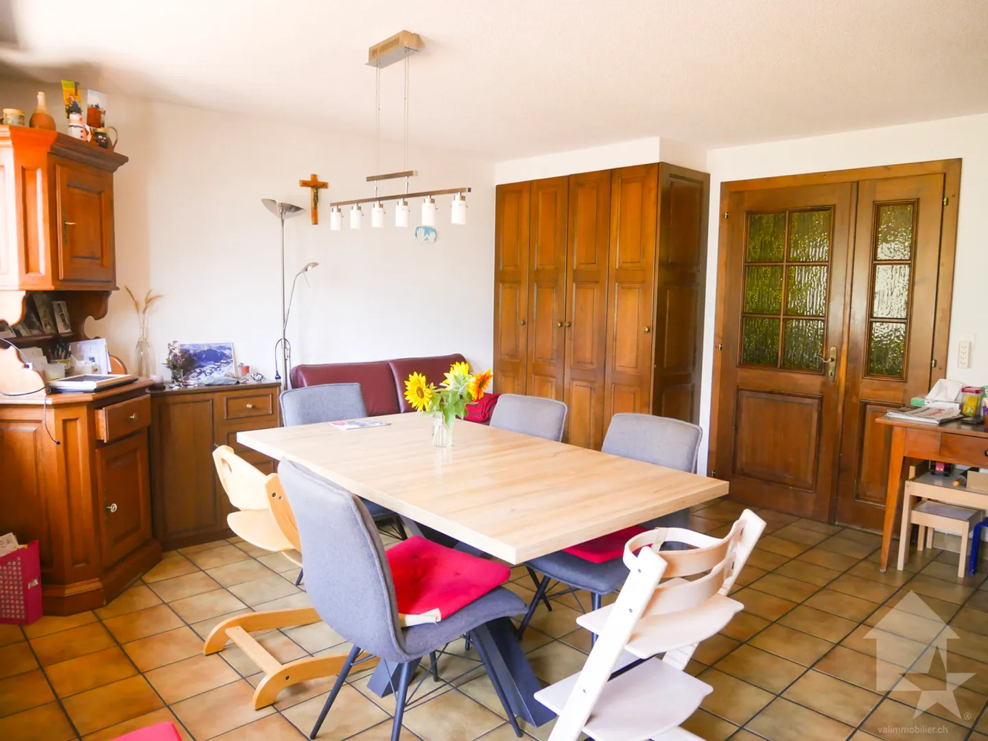Large family home with enormous potential in La Rosière - Photo 2 of 13