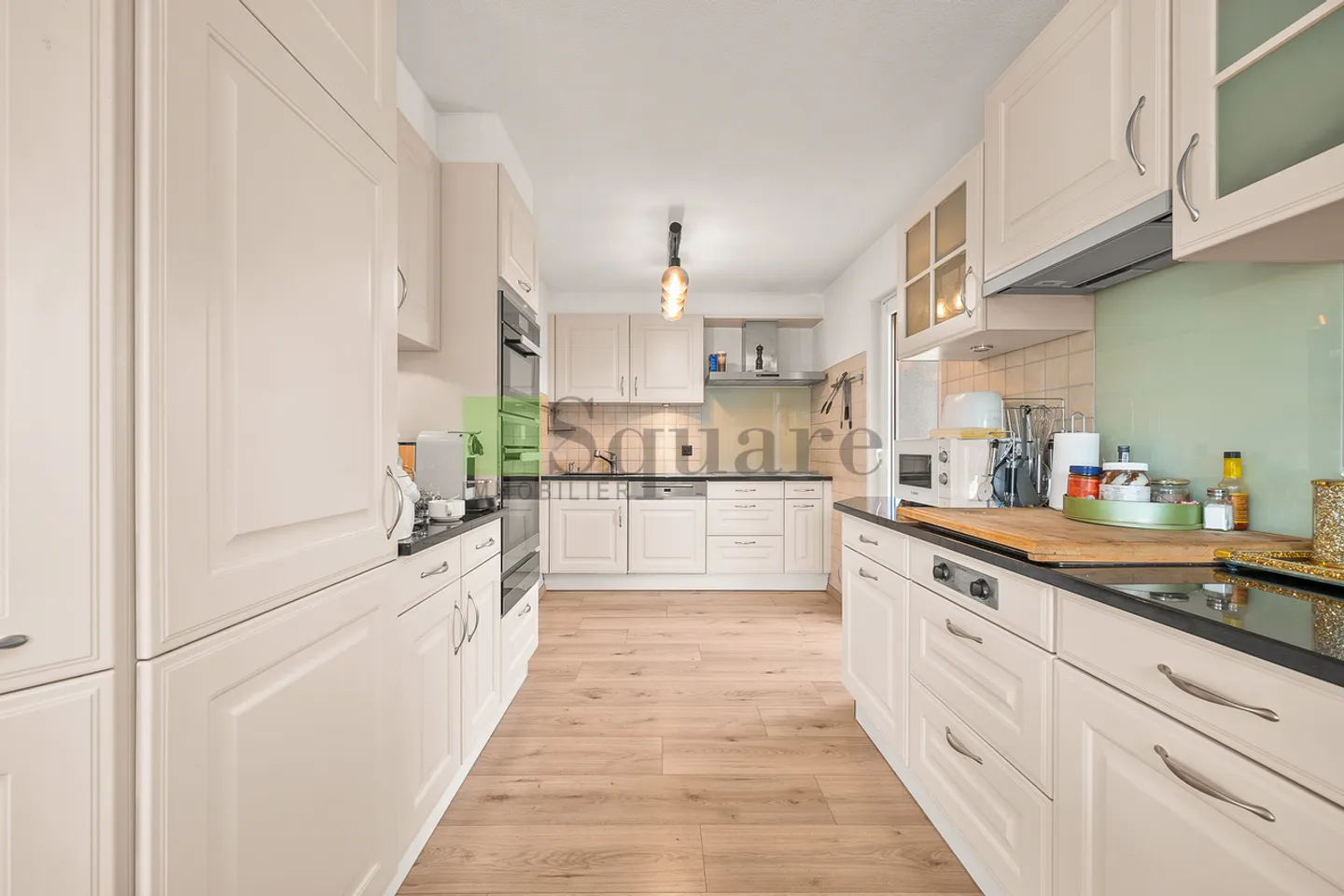 Elegante Villa mit unabhängiger 3-Zimmer-Wohnung - Foto 2 von 13