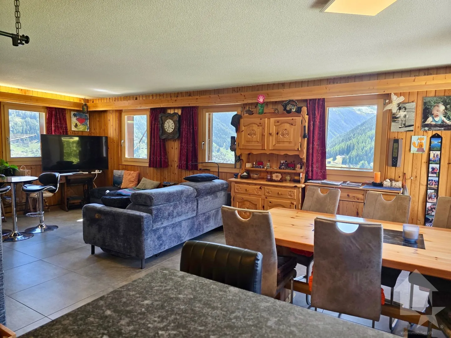 Magnifique chalet avec 2 places de parc extérieures - Foto 5 von 13