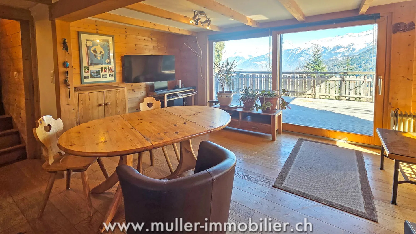 Charming chalet with a magnificent view in Troistorrents - Photo 3 of 13