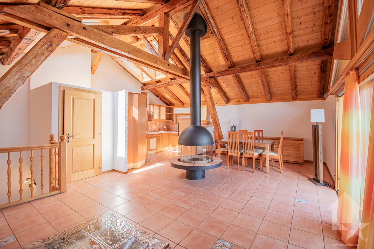 Chalet with Independent Studio - Photo 4 of 13