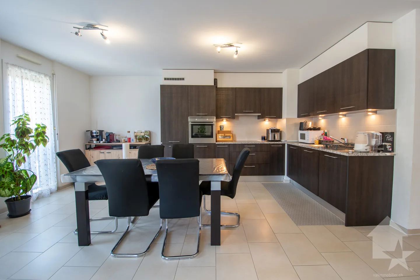 Spazioso appartamento di 120 m2 con 4,5 stanze - Foto 3 di 13