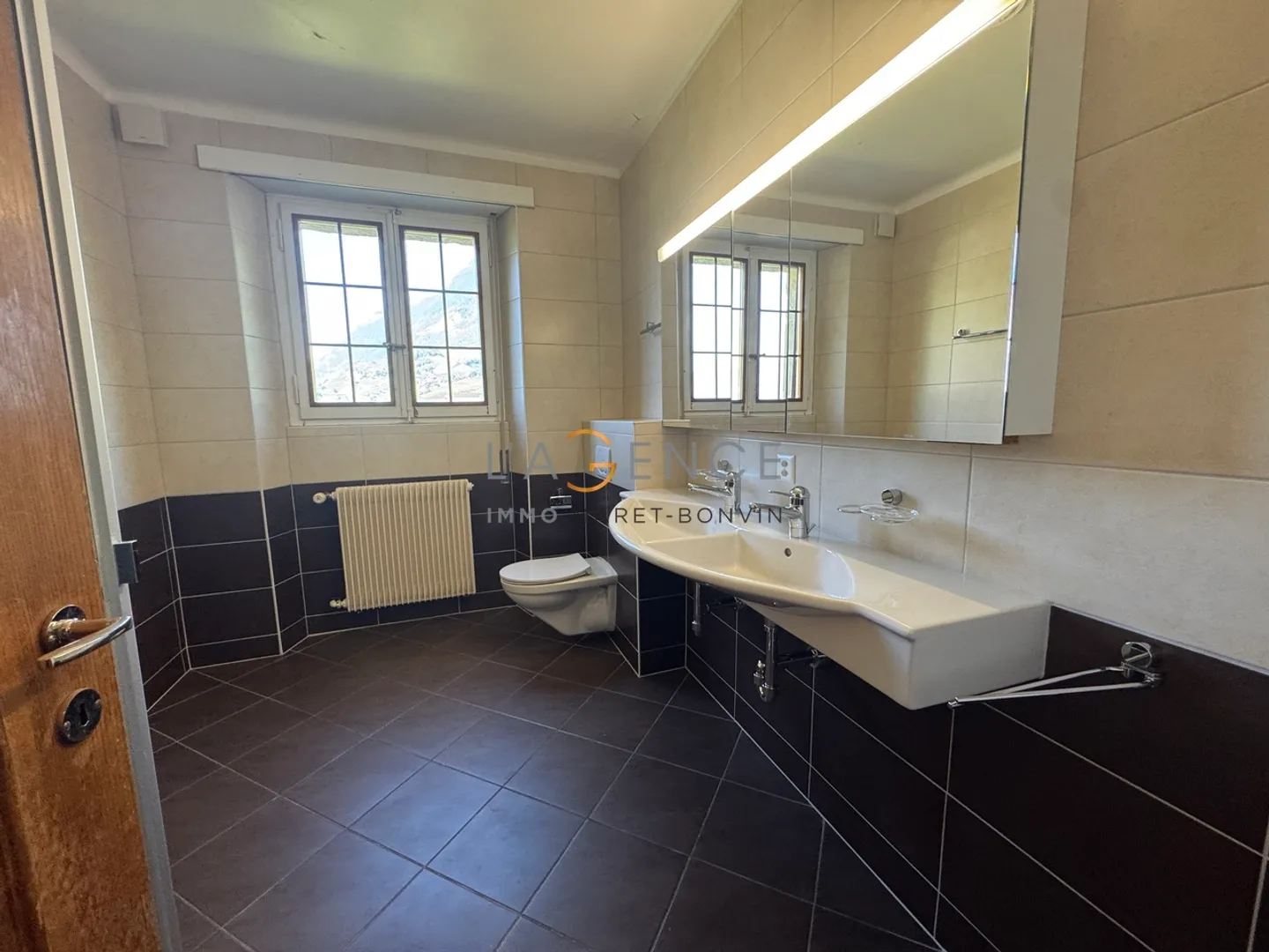 An exceptional property, rare on the market! - Photo 7 of 13