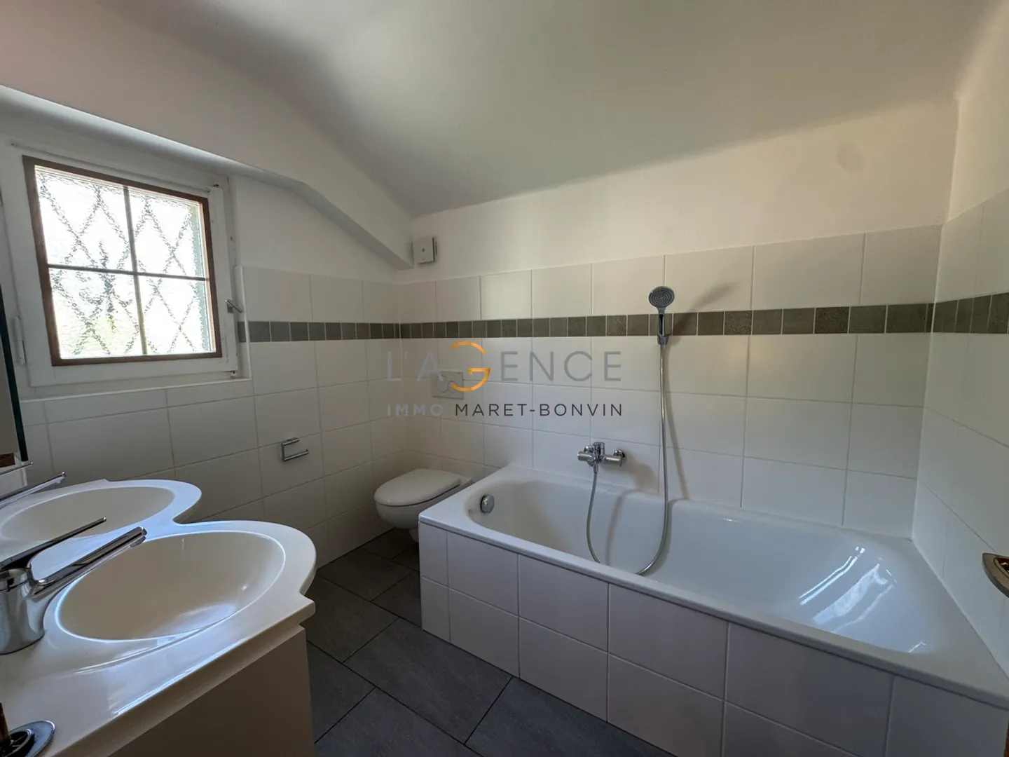 An exceptional property, rare on the market! - Photo 9 of 13