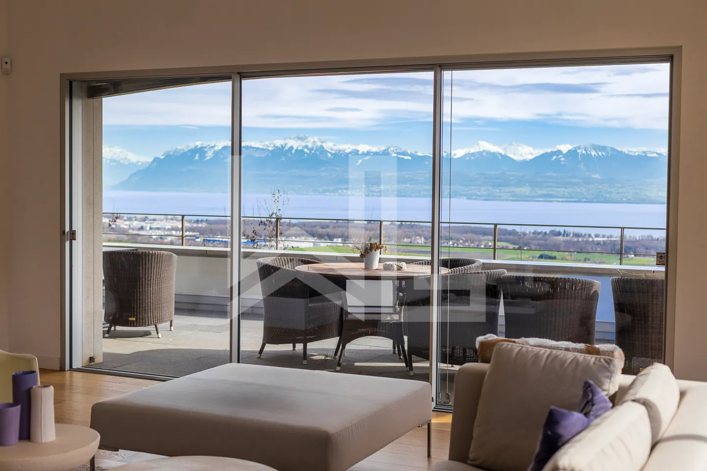 Charmante Immobilie mit Aussicht - ruhige Gegend - Foto 2 von 12