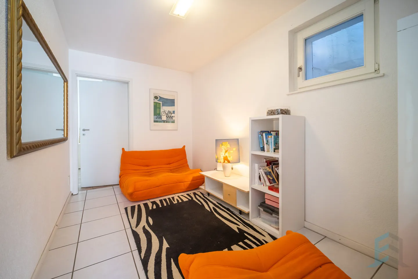 Stunning Semi-Detached Villa - Photo 12 of 13