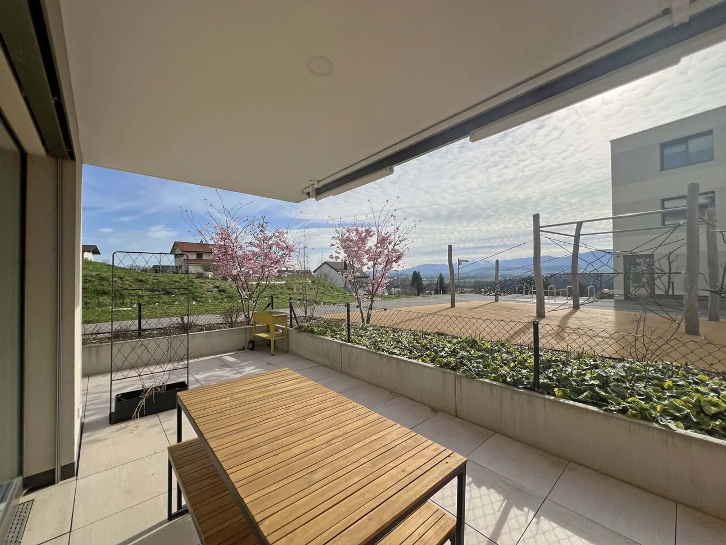 Luminosità, volumi e comfort - Appartamento di 4.5 locali - Foto 4 di 8