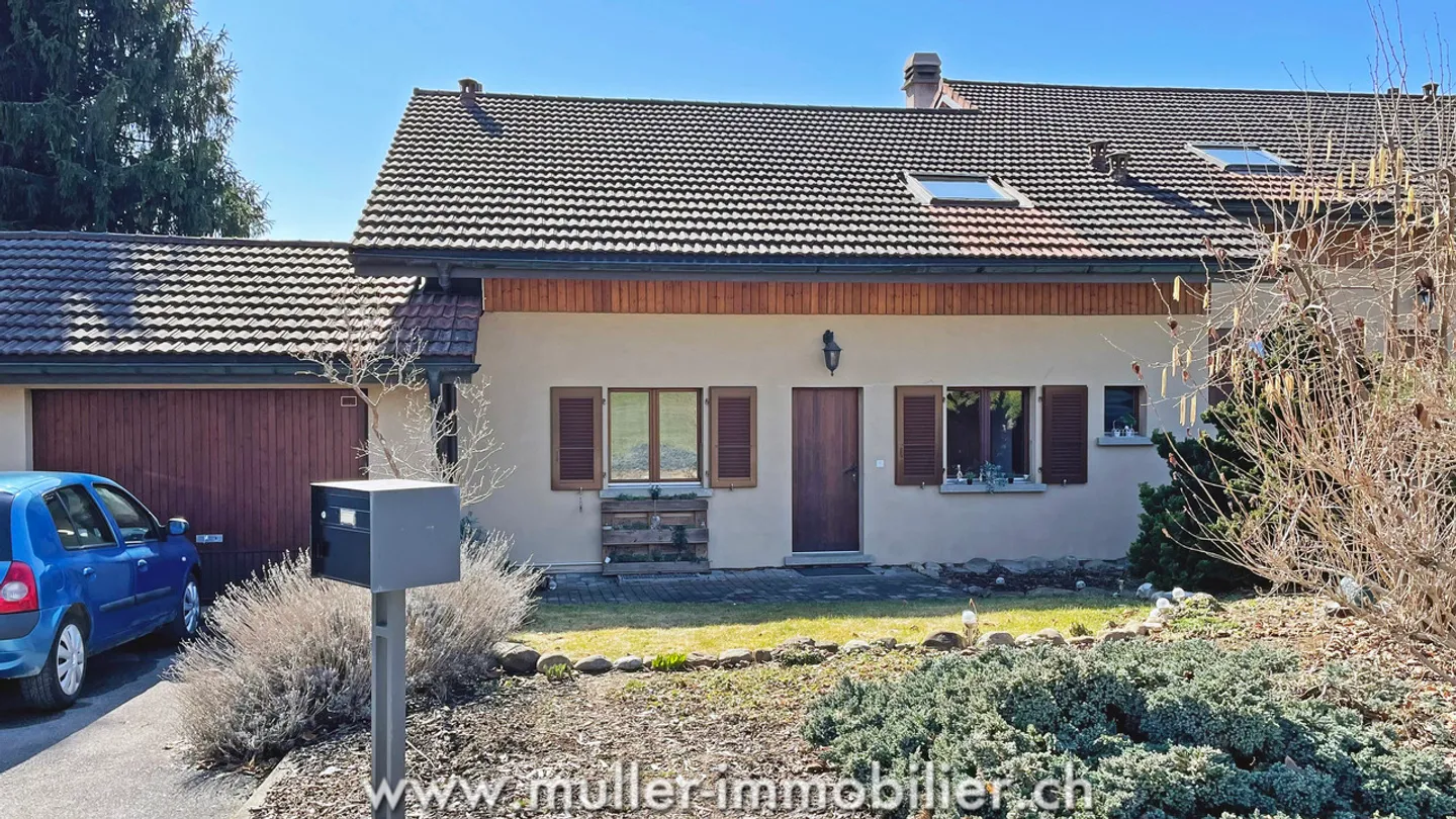 Sympathische angrenzende Villa in Gruyère - Foto 12 von 13