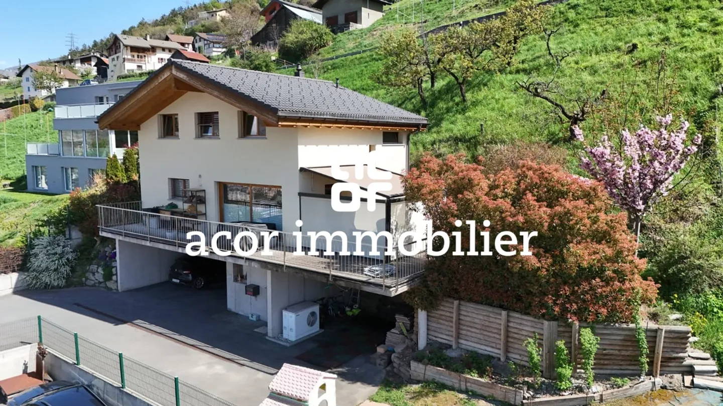 Casa moderna con vista panoramica a 5 minuti da Sion - Foto 1 di 7