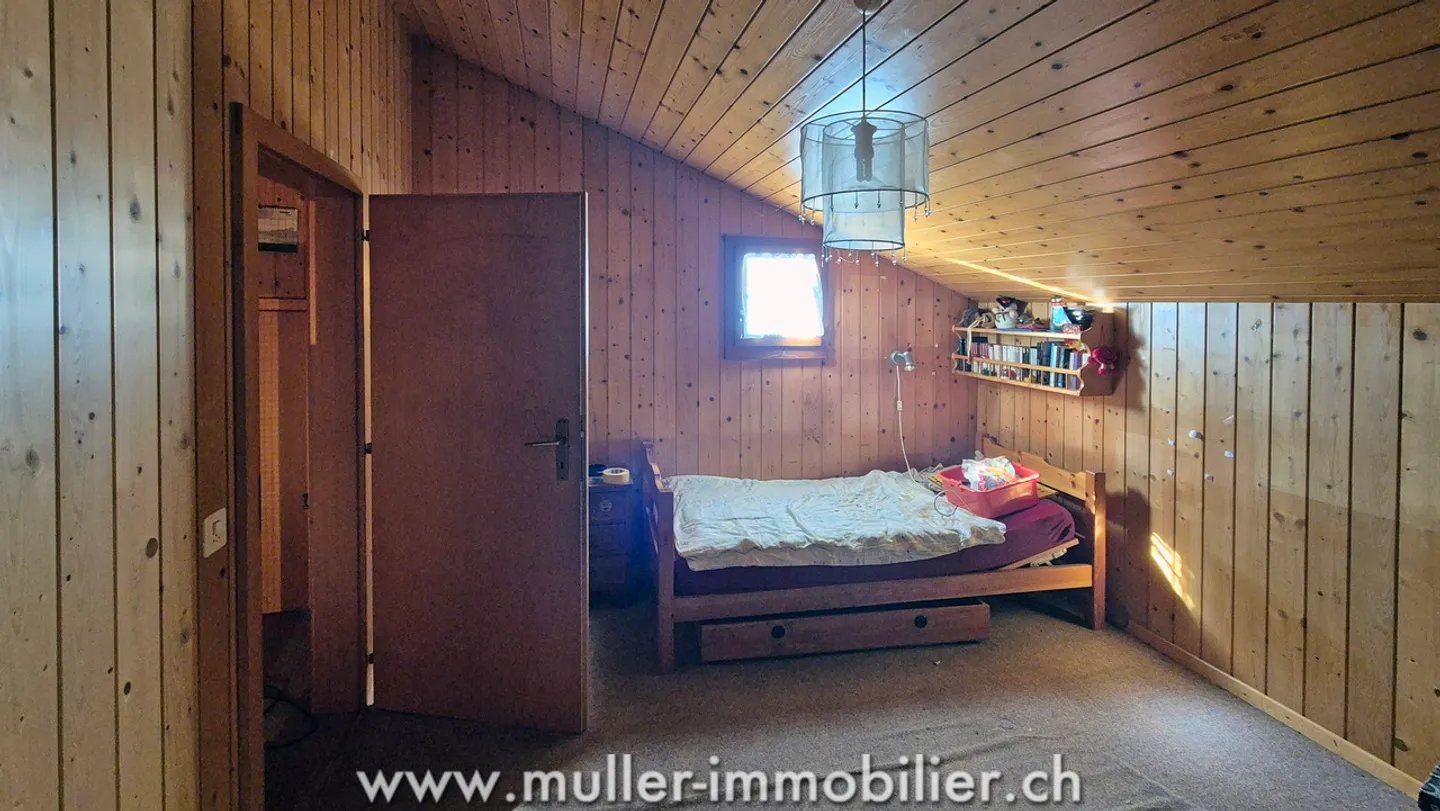 Chalet with Stunning Lake View - Photo 13 of 13