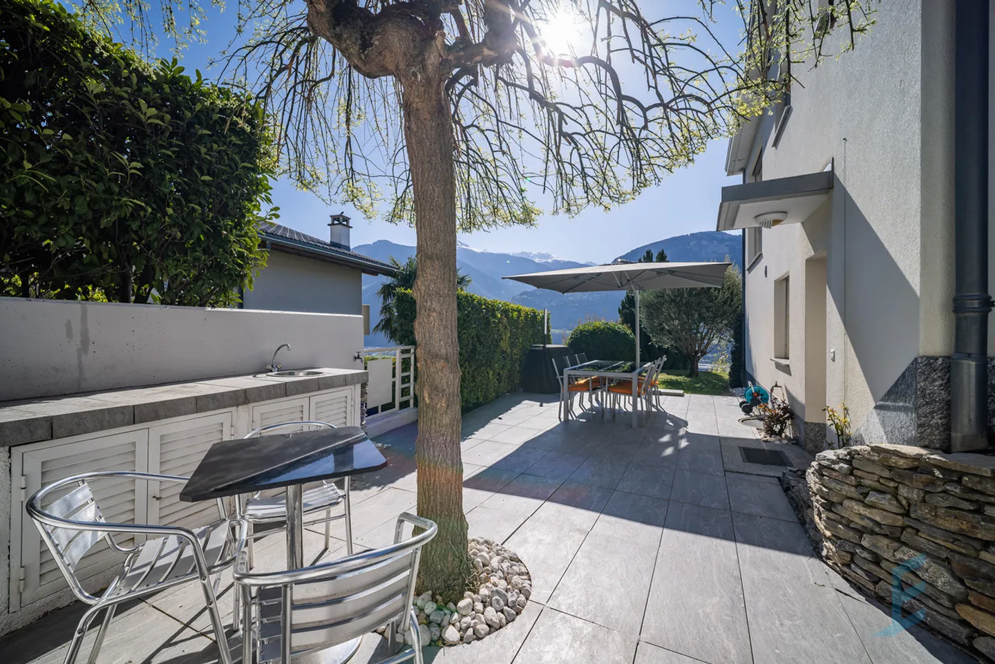 Stunning Semi-Detached Villa - Photo 13 of 13