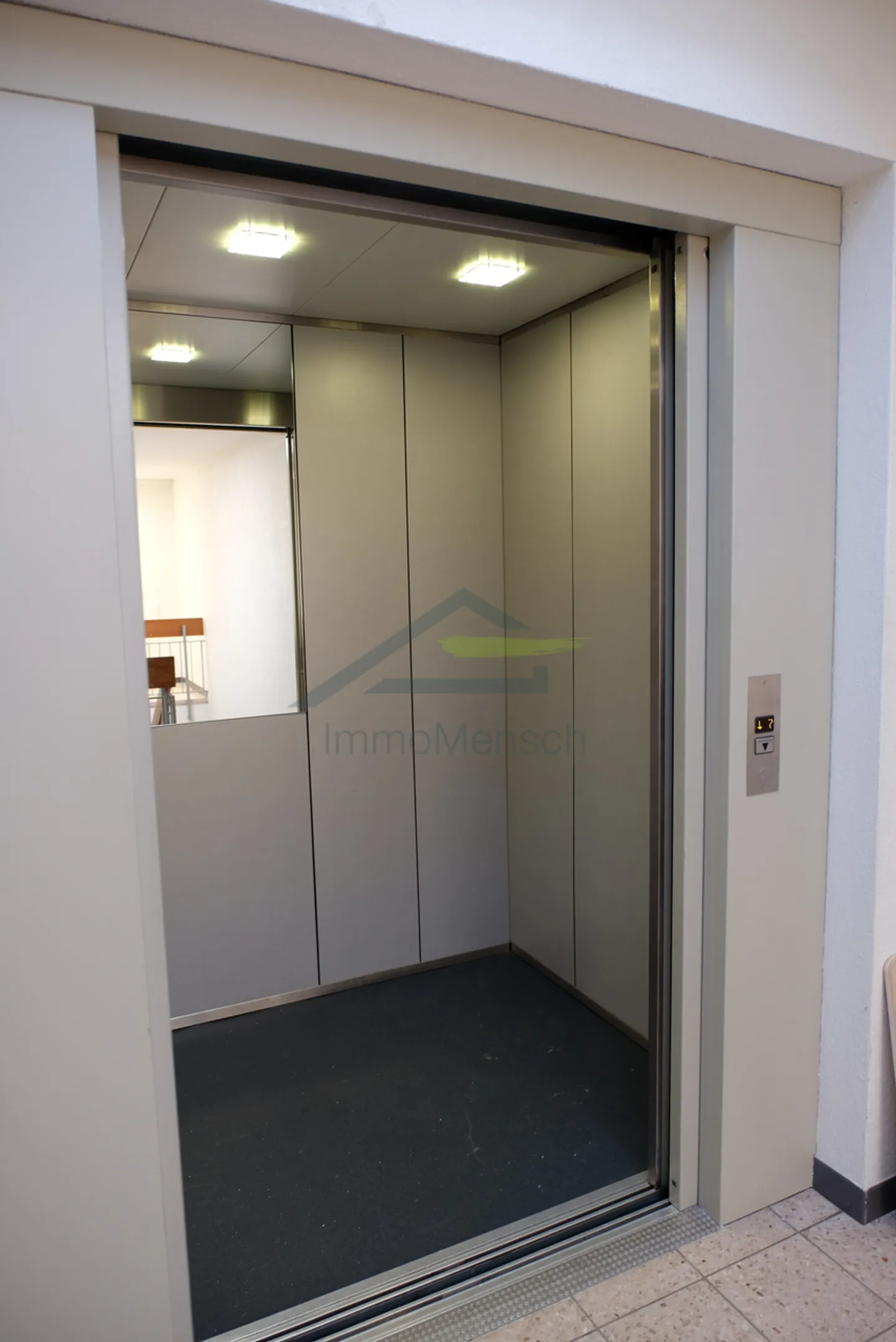 appartement spacieux et lumineux de 6,5 pièces au dernier étage avec vue dégagée - Photo 7 sur 13