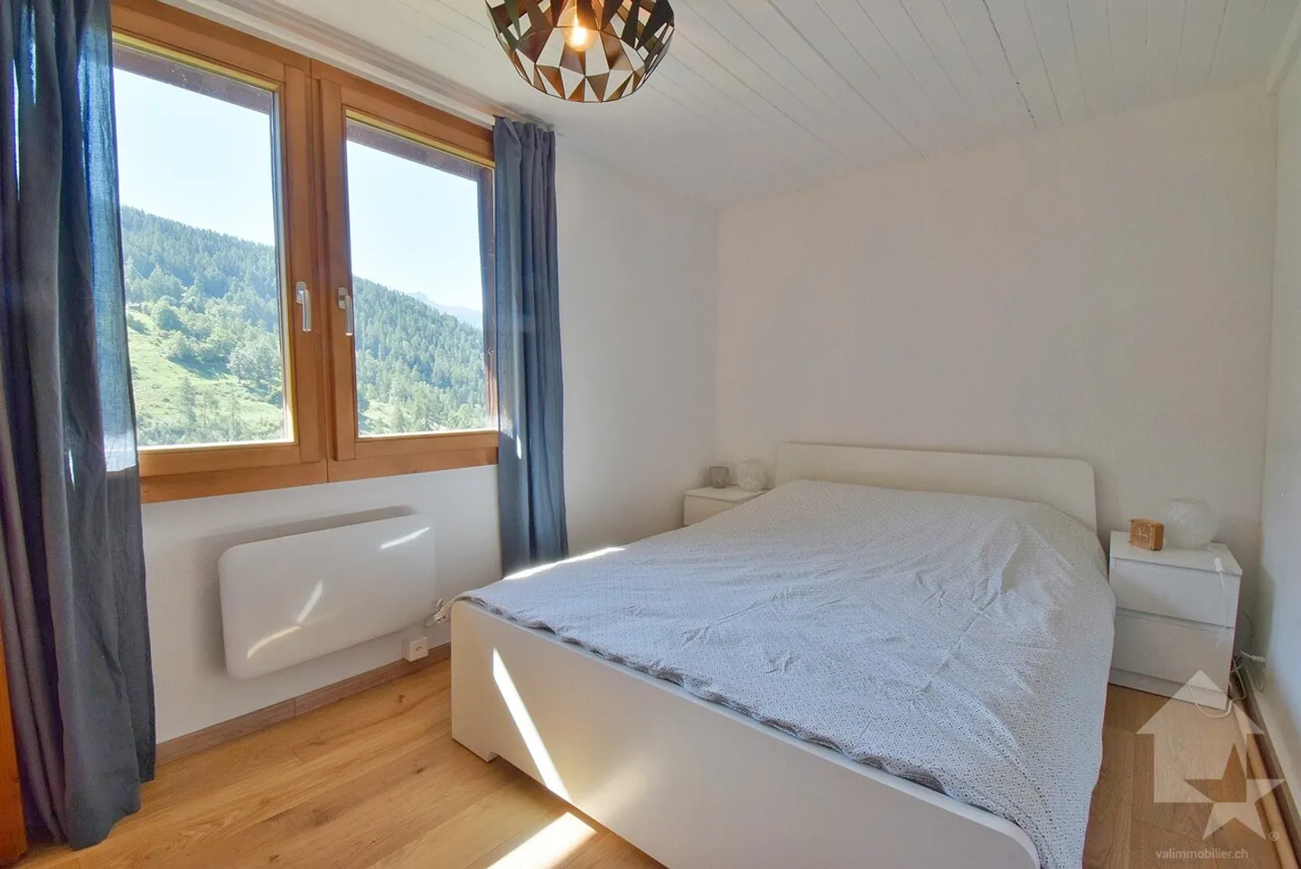 Magnifique appartement de 3.5 pièces complètement rénové en 2024 - Photo 5 of 11