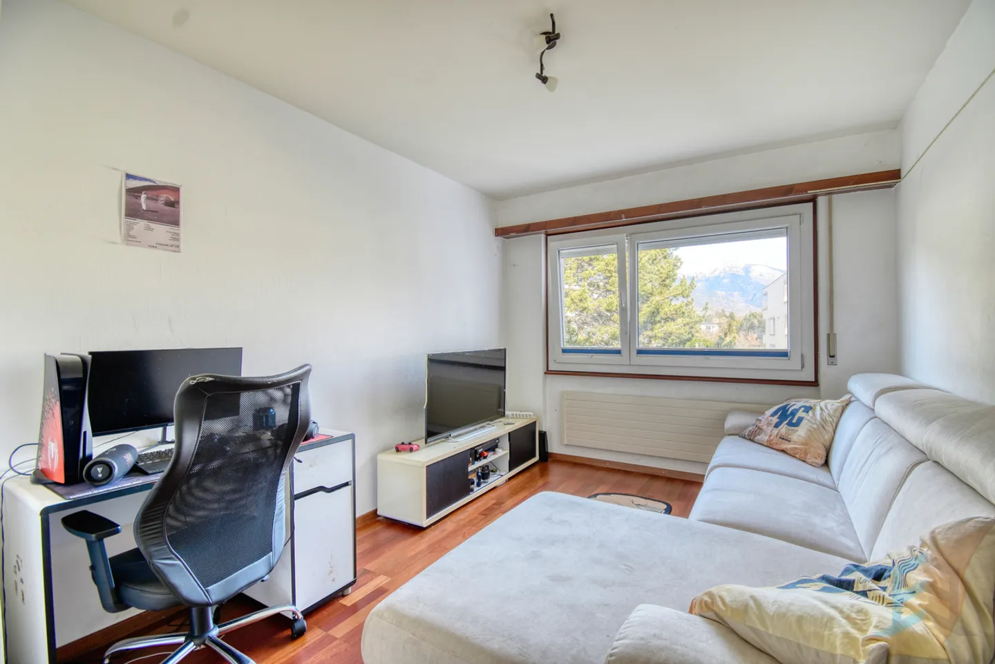 Exclusive 4 ½ room apartment of 122m² in a neighborhood south of Sierre - Photo 5 of 11