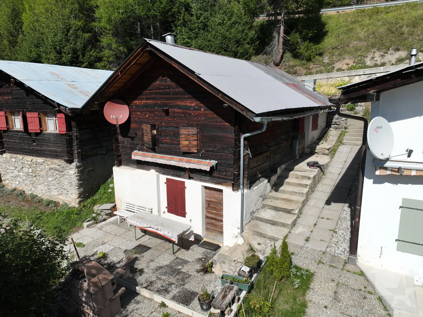 Charming Mayen 3.5p, green setting, calm, top view & sunlight - Photo 3 of 13