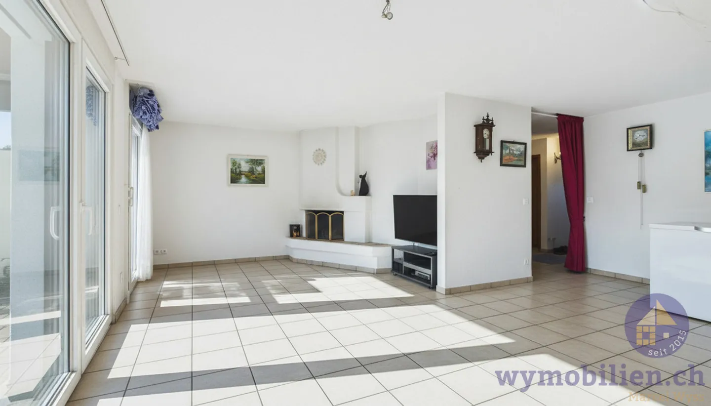 Semi-Detached House with Garden + 2 Garages in Lyssach - Photo 4 of 13