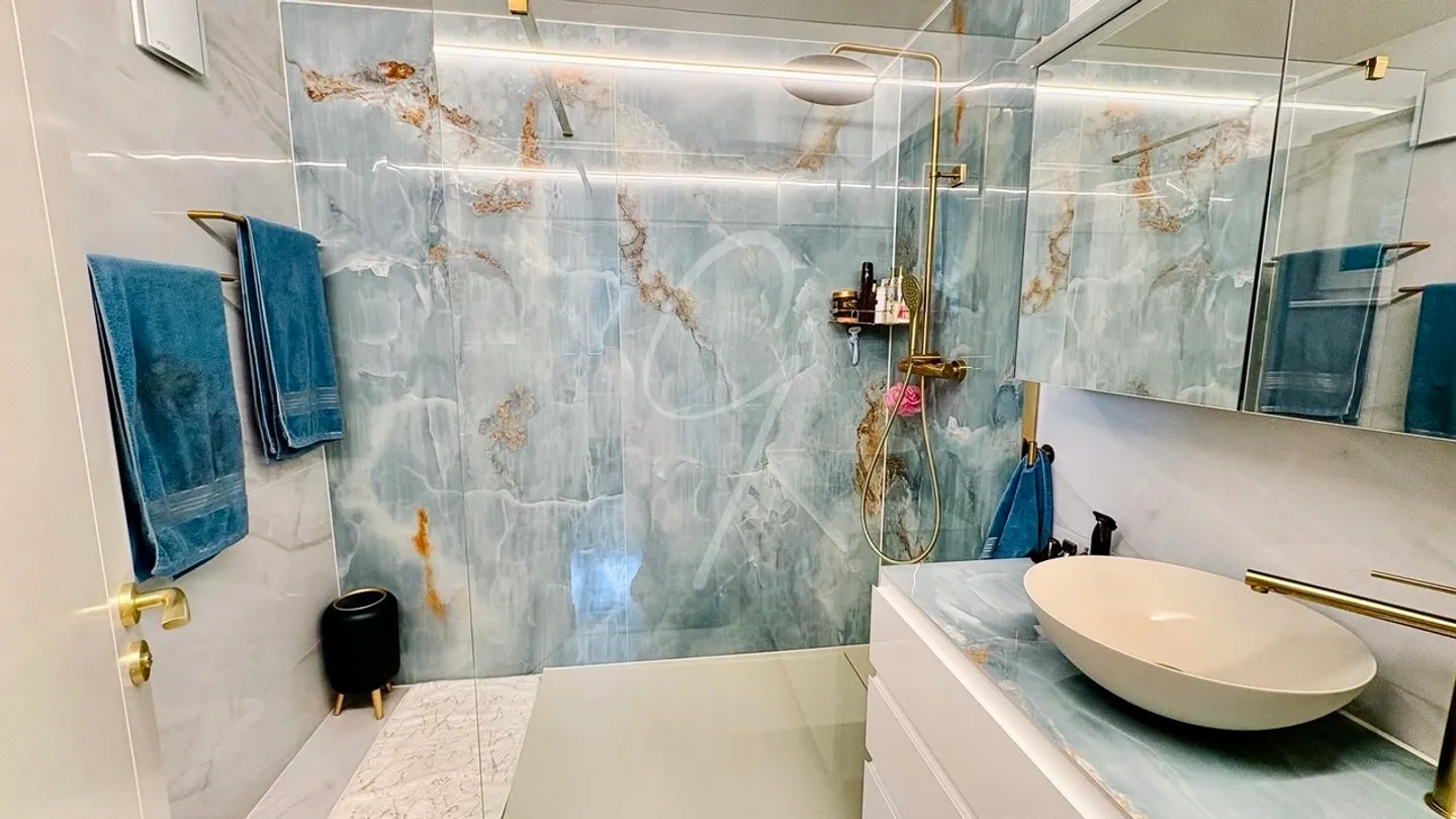 Außergewöhnliche freistehende Villa mit einzigartigem Design - Foto 12 von 13