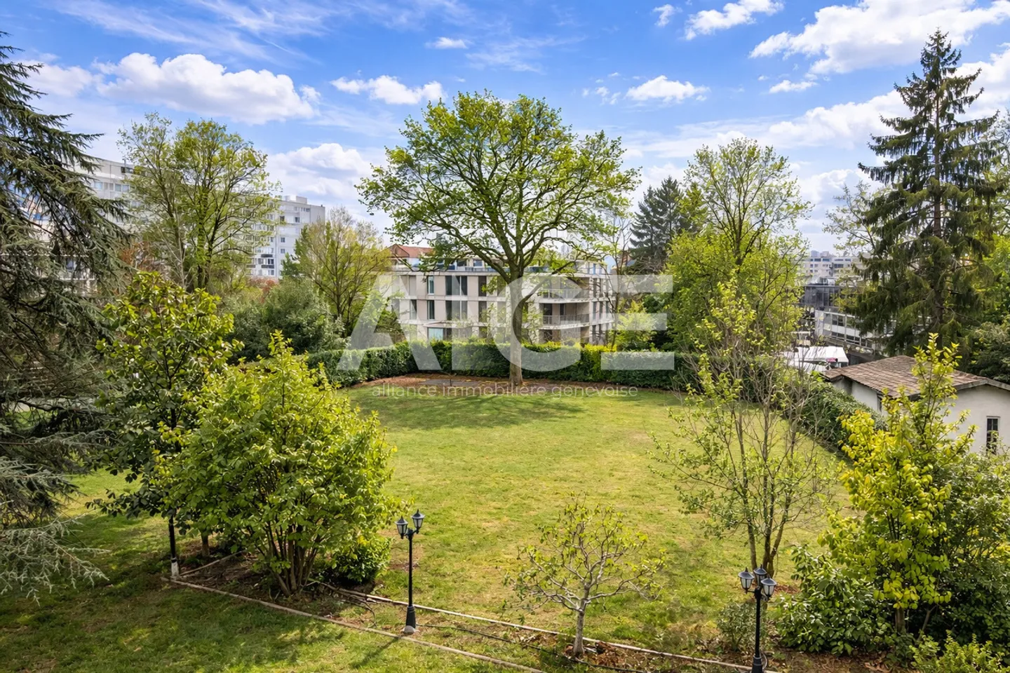Magnifique propriété sur parcelle de 3'300m2 - Photo 4 sur 4