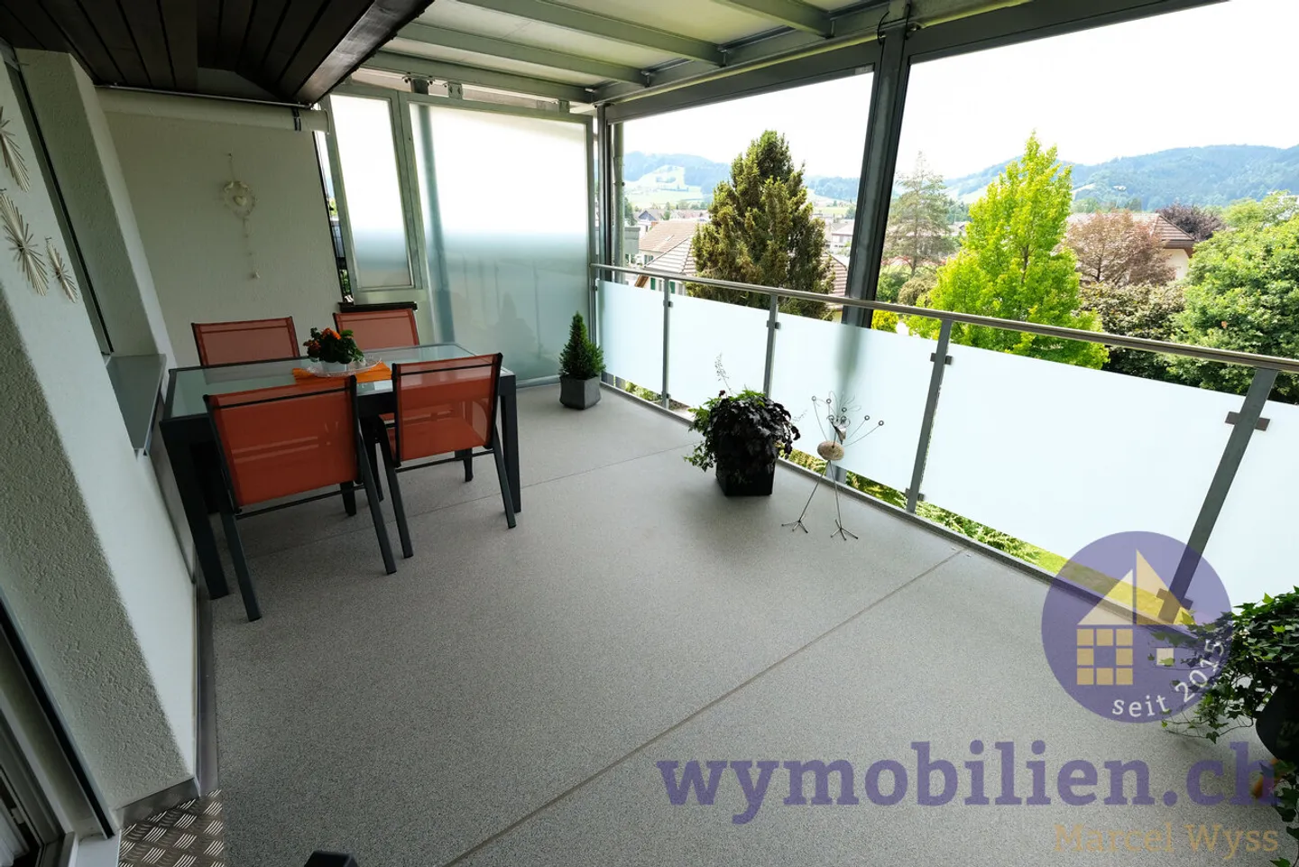 Appartement attrayant de 4,5 pièces avec grand balcon à Rüegsauschachen - Photo 1 sur 8
