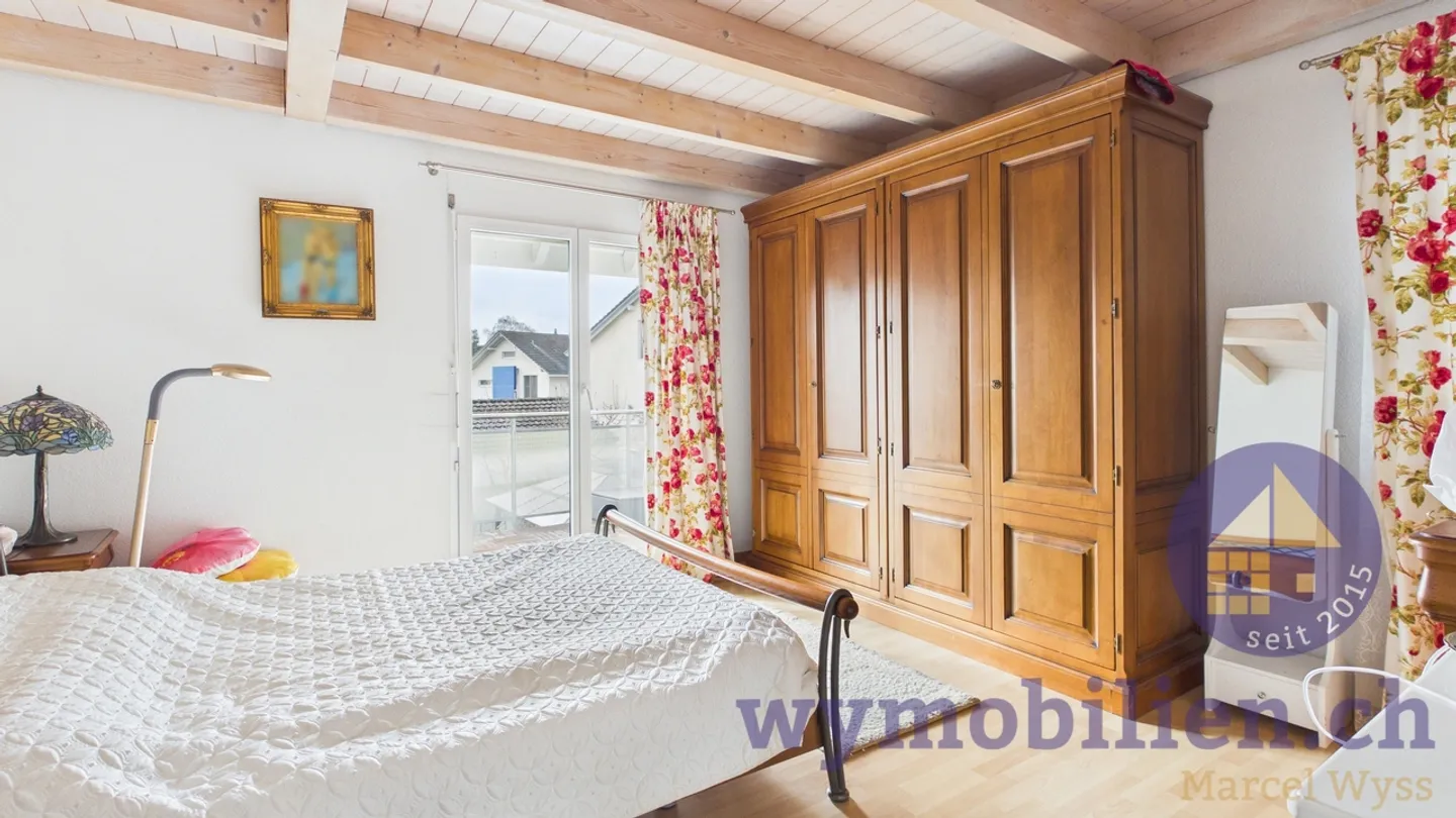 Ampio spazio, tranquillità + vicinanza al centro - Casa bifamiliare con giardino - Foto 9 di 13