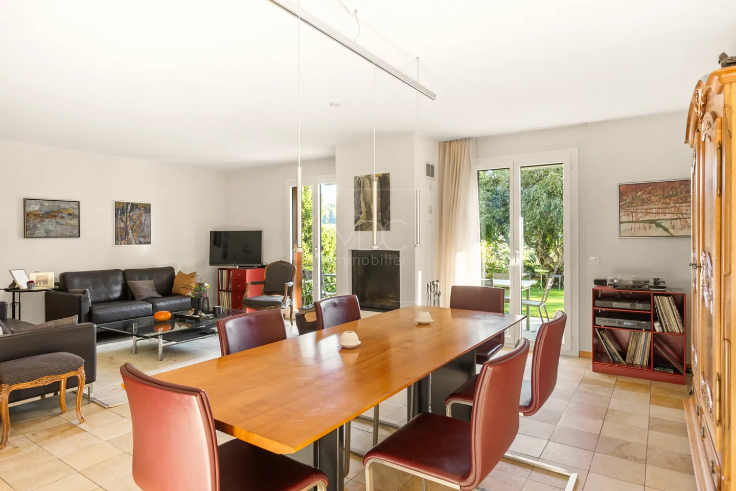 Beautiful individual villa with a magnificent garden in Marly - Photo 4 of 13
