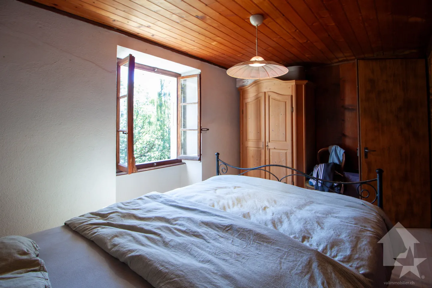 Apartment in a small chalet on the Mayens de Conthey - Photo 6 of 11