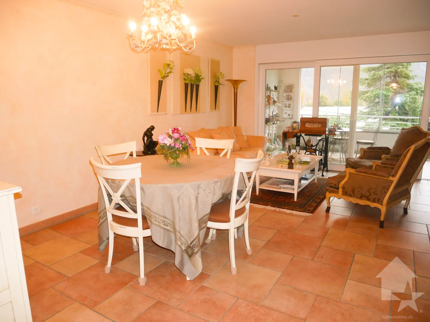 Appartement Élégant aux Bains de Saillon - Photo 1 sur 13