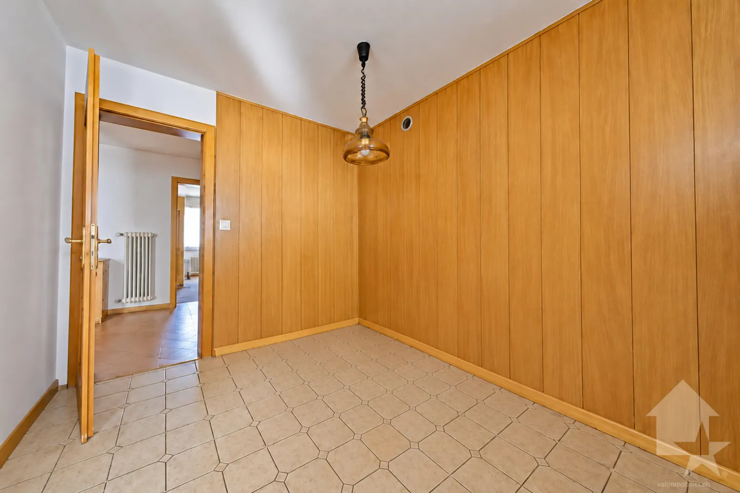 Appartement de 5.5 pièces entièrement rénové - Photo 5 sur 13