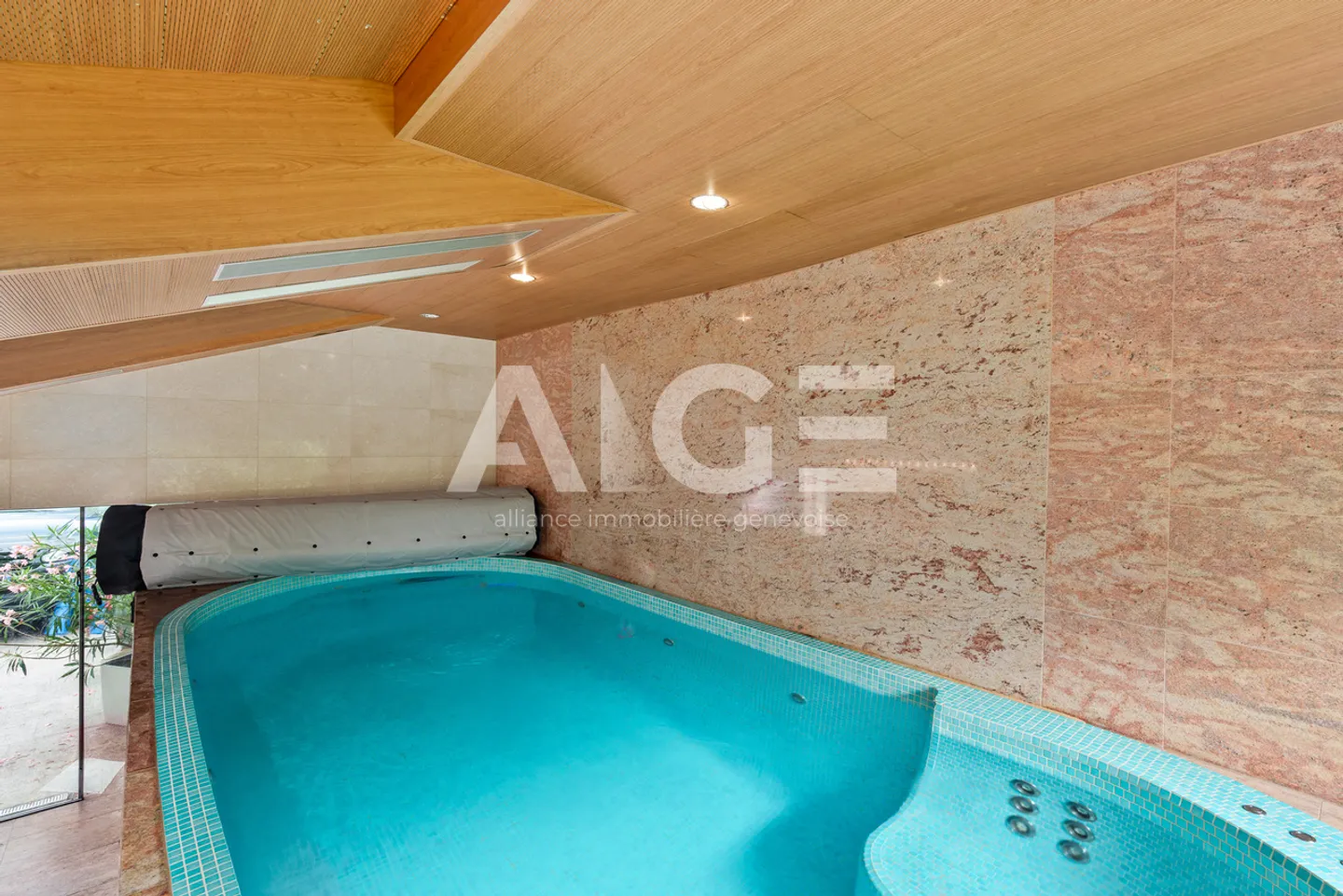 Charmante Villa mit großzügigen Volumen - Foto 8 von 9