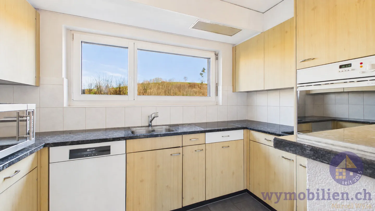 Grand Appartement dans un Bon Emplacement à Kirchberg - Photo 2 sur 13