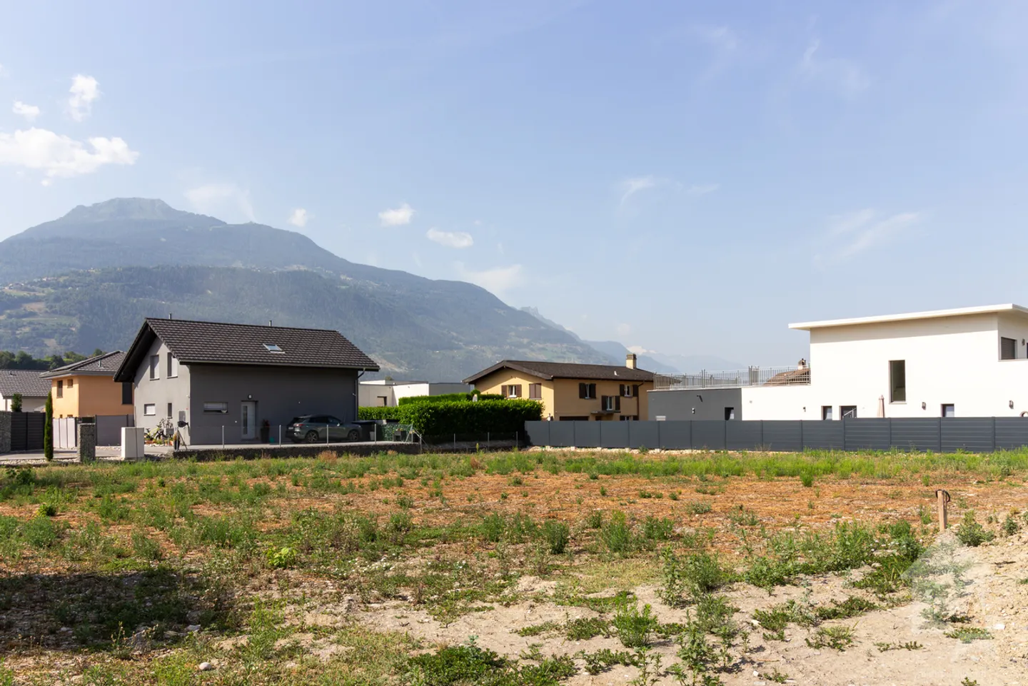 Modern 5.5-room adjoining house in a quiet environment - Photo 4 of 11