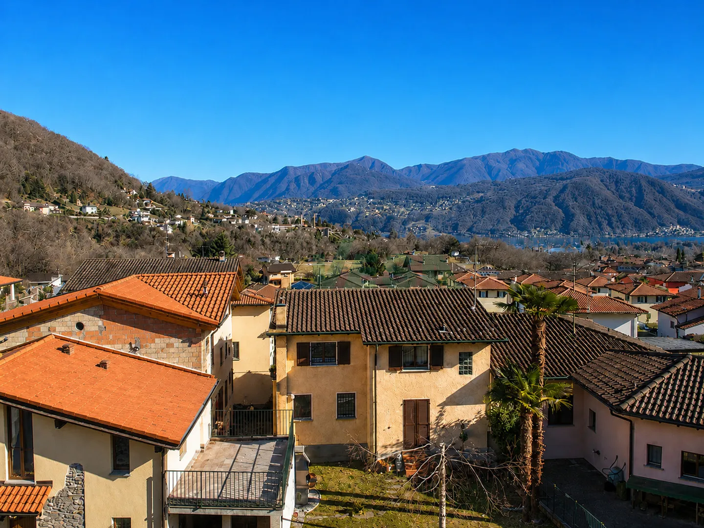 Schönes ca. 751 m2 grosses Baugrundstück in erhöhter und sonniger Lage im malerischen Dorf Pura - Foto 3 von 5