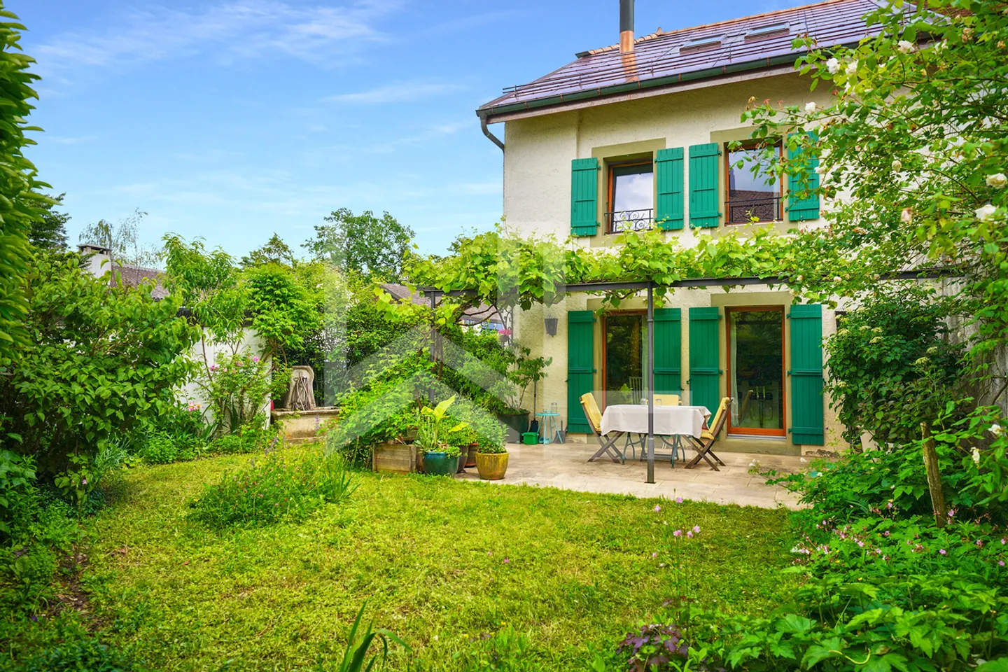 Maison de village entièrement rénovée - Photo 1 sur 13