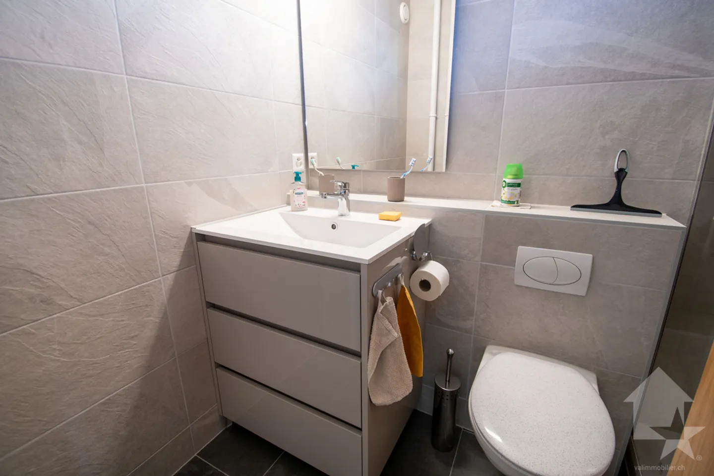 Torgon, spacious 2.5 rooms renovated in the residence 'Le Panorama' - Photo 11 of 13