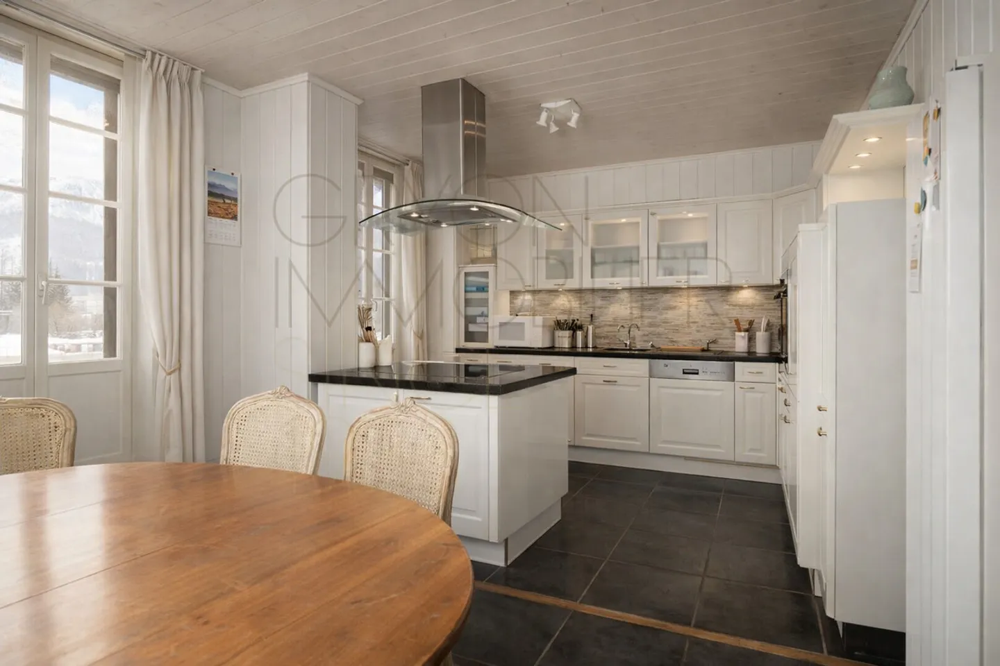 4,5 helle Zimmer in einem renovierten ehemaligen Hotel, Zentrum von Gryon - Foto 5 von 13